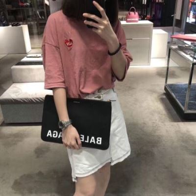 バレンシアガ BALENCIAGA ★安心★追跡付 ポーチ 高レビューアイテム