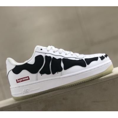 Nike Air Force 1 Low x シュプリーム Supreme スニーカー