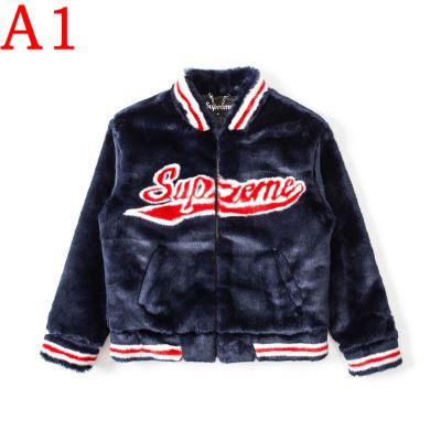 シュプリーム Supreme ダウンジャケット/綿入れ Faux Fur Varsity Jacket