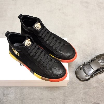 カジュアルシューズ/スニーカー ヴェルサーチ VERSACE 数に限りがある 愛用ブランド