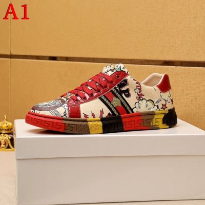 カジュアルシューズ/スニーカー ヴェルサーチ VERSACE 今年も人気 日本即完売予想