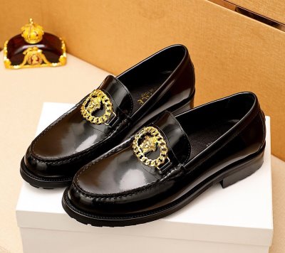 カジュアルシューズ/スニーカー ヴェルサーチ VERSACE 今年も人気 オンライン限定商品