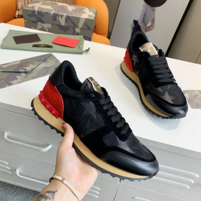 カジュアルシューズ/スニーカー ヴァレンティノ VALENTINO 今年も人気 完売間近