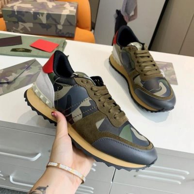 カジュアルシューズ/スニーカー ヴァレンティノ VALENTINO 今年も人気 人気新商品