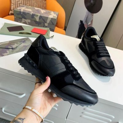 カジュアルシューズ/スニーカー ヴァレンティノ VALENTINO 今年も人気 人気話題