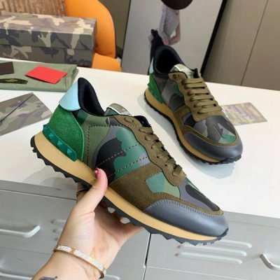 カジュアルシューズ/スニーカー ヴァレンティノ VALENTINO 今年も人気 セール価格
