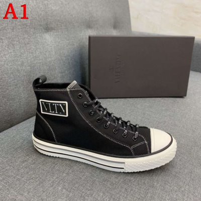 カジュアルシューズ/スニーカー ヴァレンティノ VALENTINO 今年も人気 限定デザイン大人気完売前に