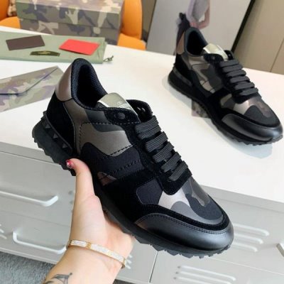 カジュアルシューズ/スニーカー ヴァレンティノ VALENTINO 今年も人気 人気確定