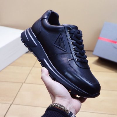 カジュアルシューズ/スニーカー プラダ PRADA スニーカー 人気確定 足下注目してくれる