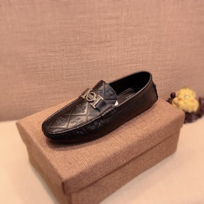 カジュアルシューズ/スニーカー エルメス HERMESスニーカー/カジュアルシューズ 数に限りがある オンライン限定商品