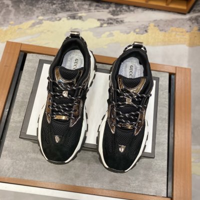 カジュアルシューズ/スニーカー グッチ GUCCI 今年も人気 限定デザイン大人気完売前に