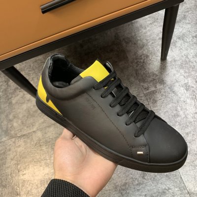 カジュアルシューズ/スニーカー フェンデイ FENDI 人気 ランキング 愛用ブランド
