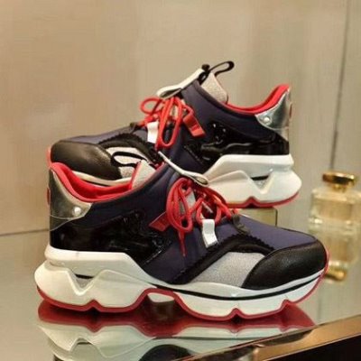 カジュアルシューズ/スニーカー クリスチャンルブタン CHRISTIAN LOUBOUTIN 人気 ランキング 先行入手