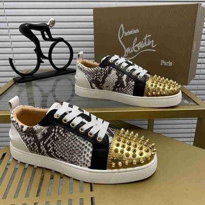 カジュアルシューズ/スニーカー クリスチャンルブタン CHRISTIAN LOUBOUTIN 今年も人気 オンライン限定商品