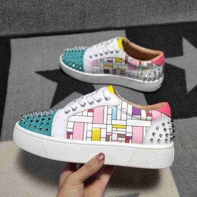 カジュアルシューズ/スニーカー クリスチャンルブタン CHRISTIAN LOUBOUTIN 今年も人気 足下注目してくれる