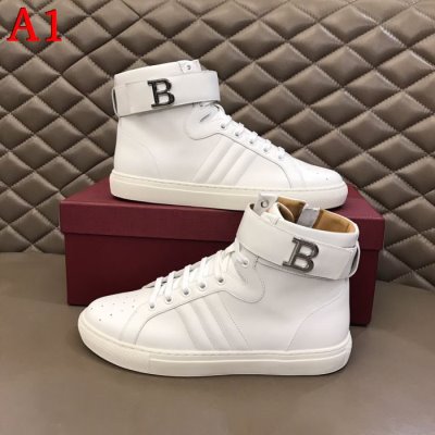 カジュアルシューズ/スニーカー バーバリー BURBERRY 今年も人気 人気確定