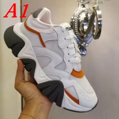 VERSACE ヴェルサーチ スニーカー 最新☆大人気☆話題沸騰 ABAH