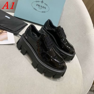PRADA プラダ スニーカー 魅力的 AX