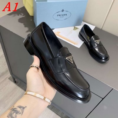 PRADA プラダ スニーカー 期間限定価格 ABAH