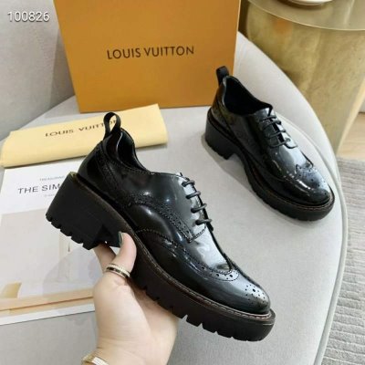 LOUIS VUITTON ルイヴィトン スニーカー 足下注目してくれる AW