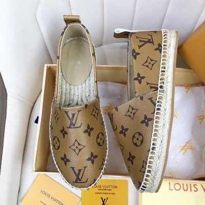 LOUIS VUITTON ルイヴィトン スニーカー 愛用ブランド AQ