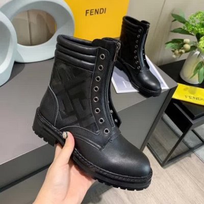 FENDI フェンデイ ブーツ 最新商品即完売必至 AY