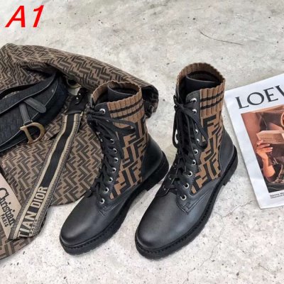 FENDI フェンデイ ブーツ 完売間近 AY