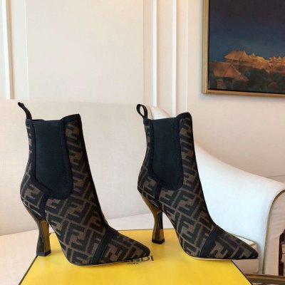 FENDI フェンデイ ブーツ 今年も人気 ABAI