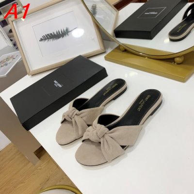 YSL イヴ サンローラン サンダル/ミュール 足下注目してくれる AT