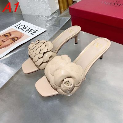 VALENTINO ヴァレンティノ サンダル/ミュール 限定デザイン大人気完売前に AR