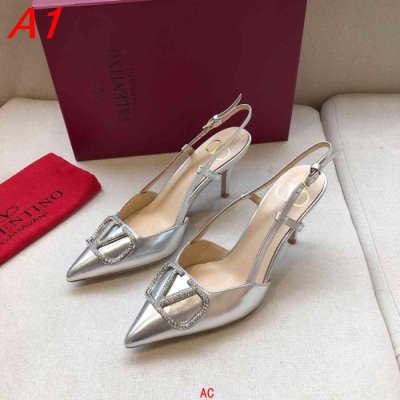 VALENTINO ヴァレンティノ サンダル/ミュール 新作売切れ続出 AV