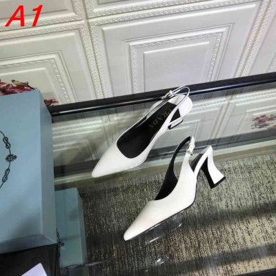 PRADA プラダ サンダル/ミュール 日本即完売予想 AZ