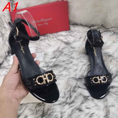 FERRAGAMO サルヴァトーレ フェラガモ サンダル/ミュール セール価格 ...