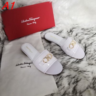 FERRAGAMO サルヴァトーレ フェラガモ サンダル/ミュール 人気話題 A...