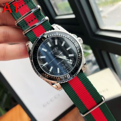 グッチ GUCCI 時計 ウォッチ 今年も人気 45mm