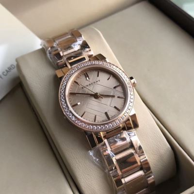 バーバリー BURBERRY 時計 ウォッチ 高級感溢れるデザイン 