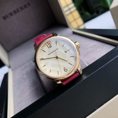 バーバリー BURBERRY 時計 ウォッチ 存在感◎ 