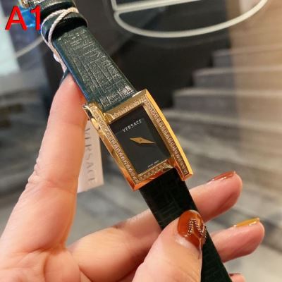 ヴェルサーチェ VERSACE 時計 ウォッチ 特選新作 21*39mm