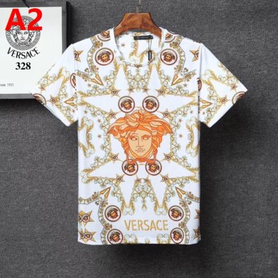 VERSACE ヴェルサーチェ ふわふわ生地は肌触りのよい 2021SS 半袖T...