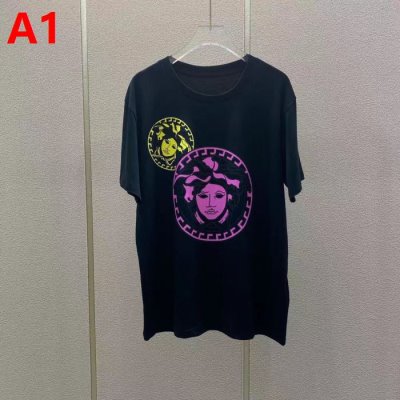 VERSACE ヴェルサーチェ 販売店舗限定モデル 2021SS 半袖Tシャツ ...