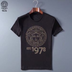 2020新作VERSACEコレクションEMBELLISHED MEDUSA LOGO TSHIRT ヴェルサーチ コピーお洒落メンズコーデ半袖トップス