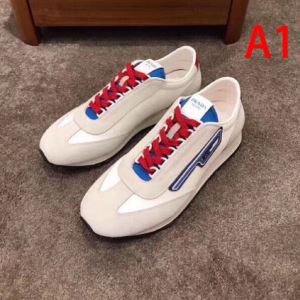 3色可選 着こなしを楽しむ スニーカー 有名ブランドです プラダ PRADA 限...