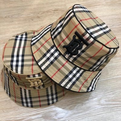 調節可能 BURBERRY (バーバリー) キャップ/帽子 一味違うケーブル編み...