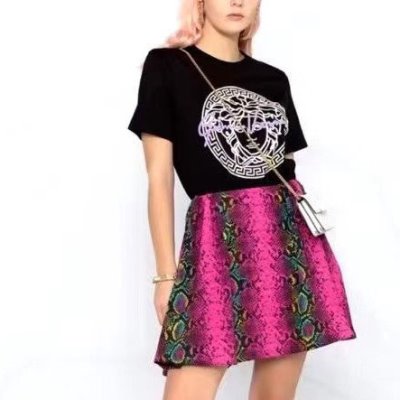 VERSACE ヴェルサーチ 半袖Tシャツ 欧米韓流/雑誌