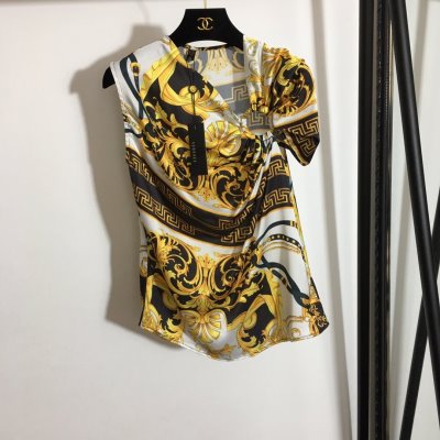 VERSACE ヴェルサーチ タンクトップ 完売品！
