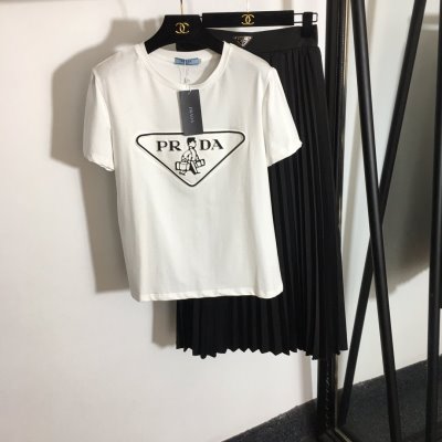 PRADA プラダ 半袖上下セット 上品