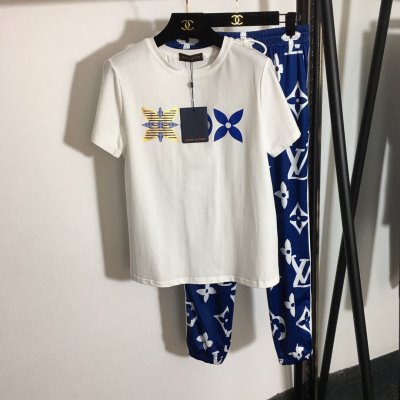 LOUIS VUITTON ルイヴィトン 半袖上下セット 欧米韓流/雑誌