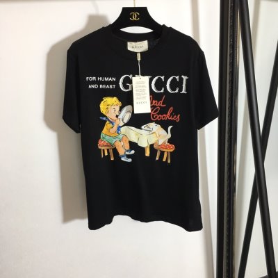 GUCCI グッチ 半袖Tシャツ 顔を引き立つ