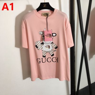 GUCCI グッチ 半袖Tシャツ 高級感溢れる