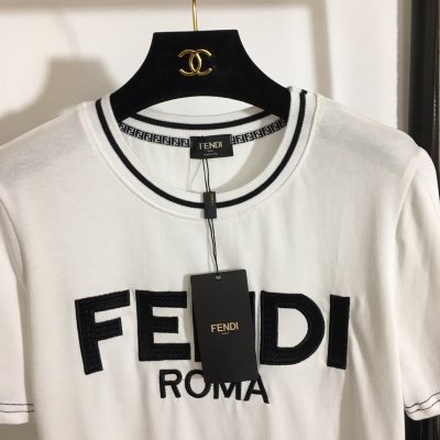 FENDI フェンデイ 半袖Tシャツ 完売品！
